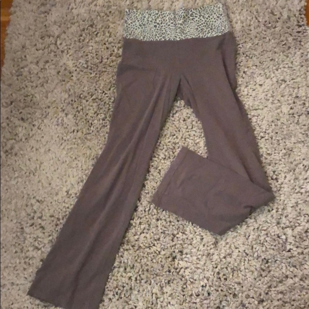 Grey yoga leggings!